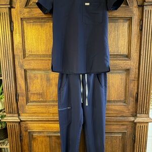 Figs Technical Collection Navy Medical Scrub Set with Pocket Logo size xxs